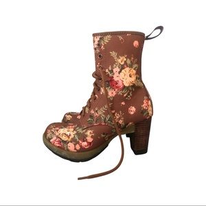 Dr. Martens Floral Darcy Boot